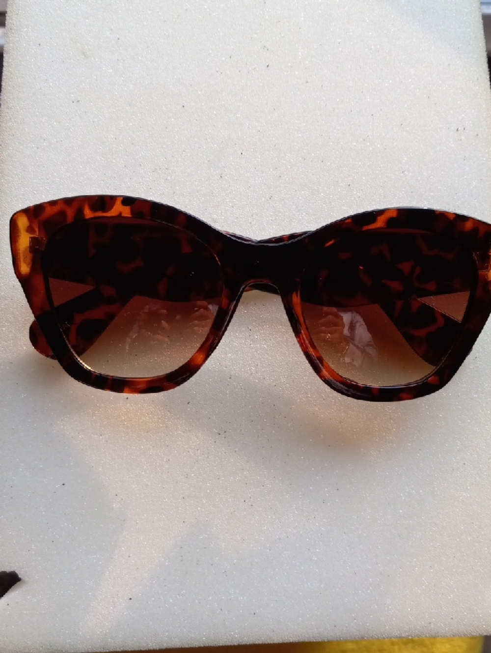 Bellini Tortoise shell Cat-Eye Women's Sunglasses - Brown